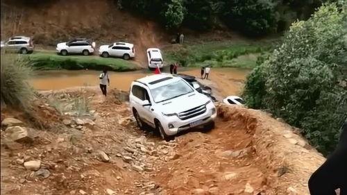 国产车爬坡测试视频,实力见证卓越性能