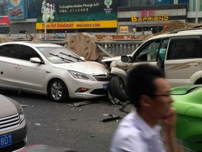 国产车撞日系丰田车视频